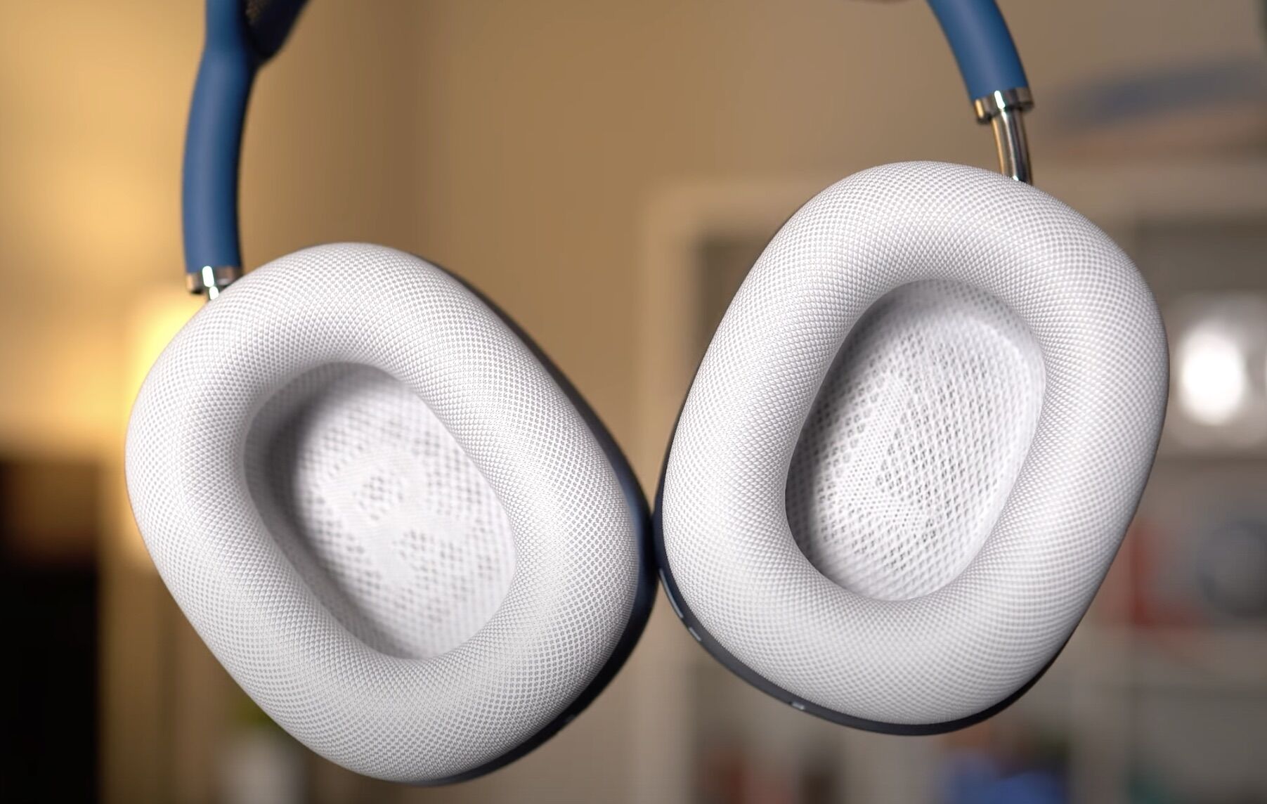 AirPods Max ear cushion replacement
